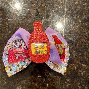 Maruchan and Valentina hair bow